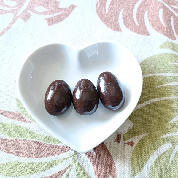 ハイカカオアーモンドチョコレート
