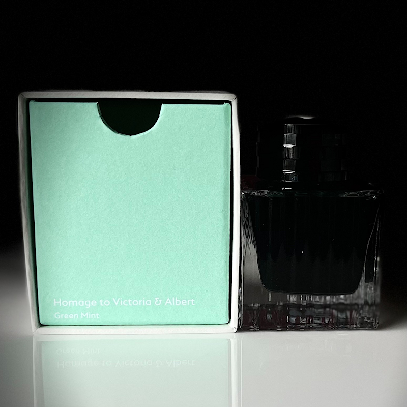 0989 MONTBLANC Homage to Victoria & Albert - HAPPY INK DAYS