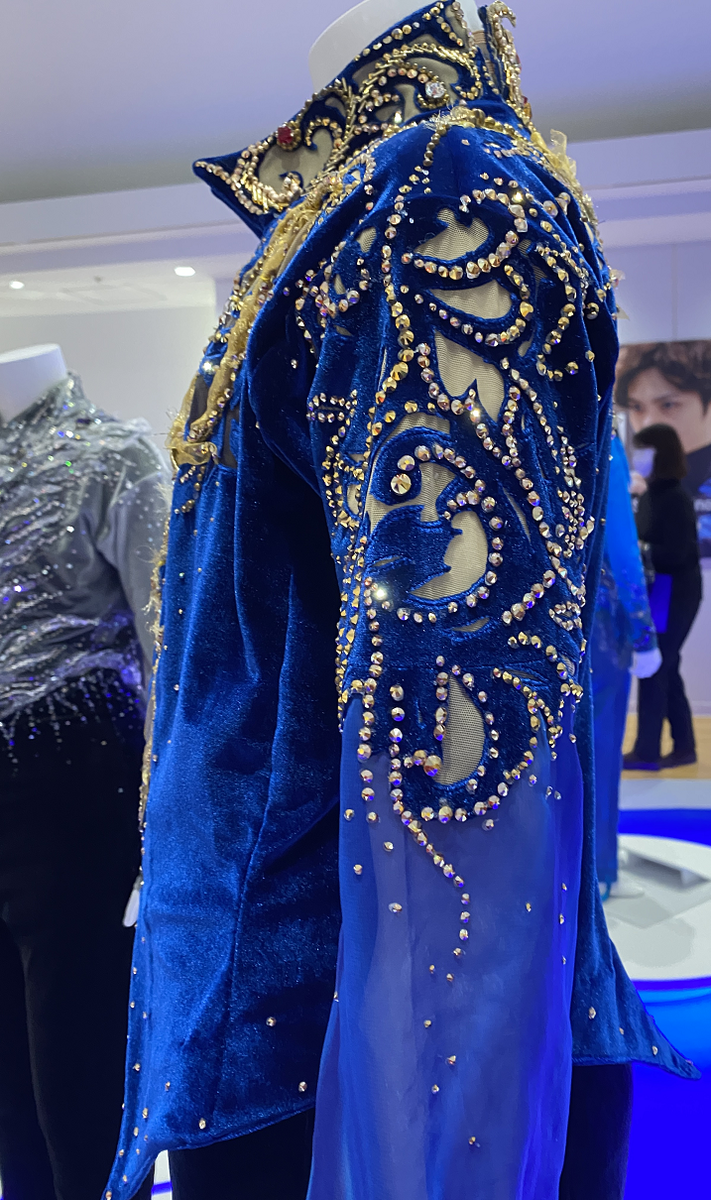 宇野昌磨選手コラボレーションイベントより 衣装展示 08 17 18 Fs トゥーランドット 平昌オリンピックの演技 ハッピーにゃんこ 癒しと笑顔の幸せ