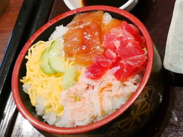 海鮮丼