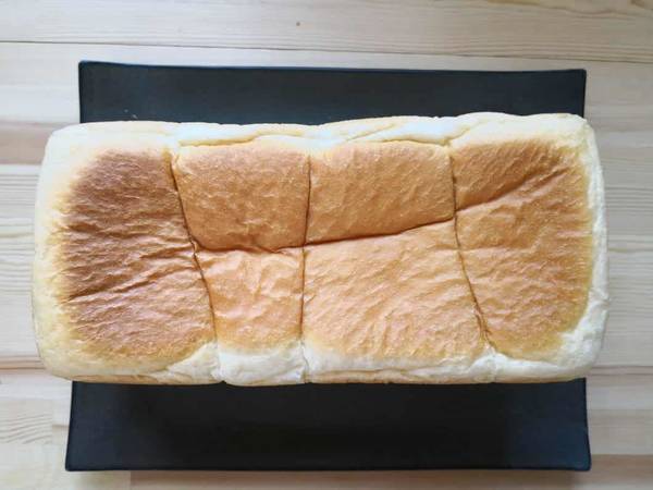極生ミルクバター食パン