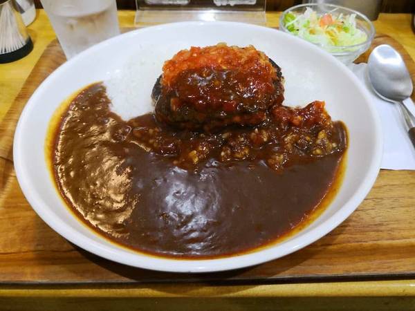 田中カレーのハンバーグカレー