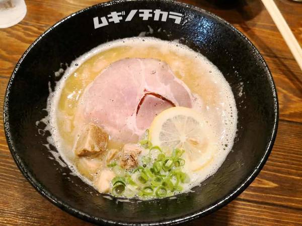 ムギノチカラ極み鶏白湯らー麺