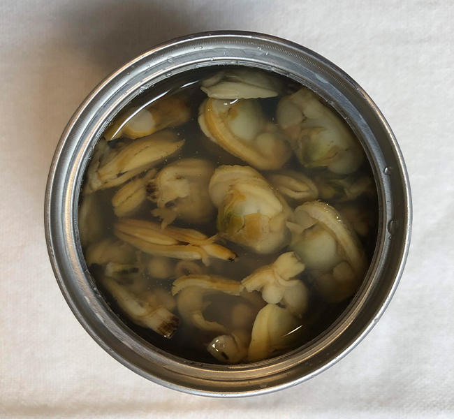 あさり水煮缶で作るあさりとキャベツの味噌汁 あさり水煮 マルハニチロ 缶詰クラブ あさり水煮缶で作るあさりとキャベツの味噌汁 あさり水煮 マルハニチロ 缶詰クラブ