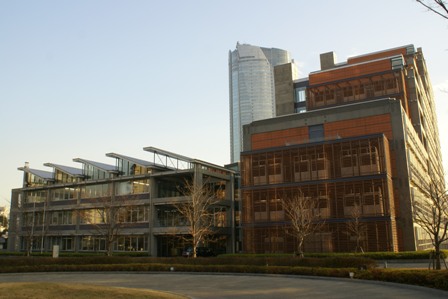 National Graduate Institute for Policy Studies (Yamashita Sekkei+Richard Rogers)