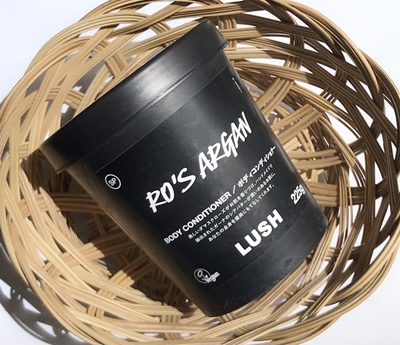 香り良し 保湿良し 手軽さ良し 洗い流すボディクリーム Lush ロウィーナ バード Sp 晴々エトワール