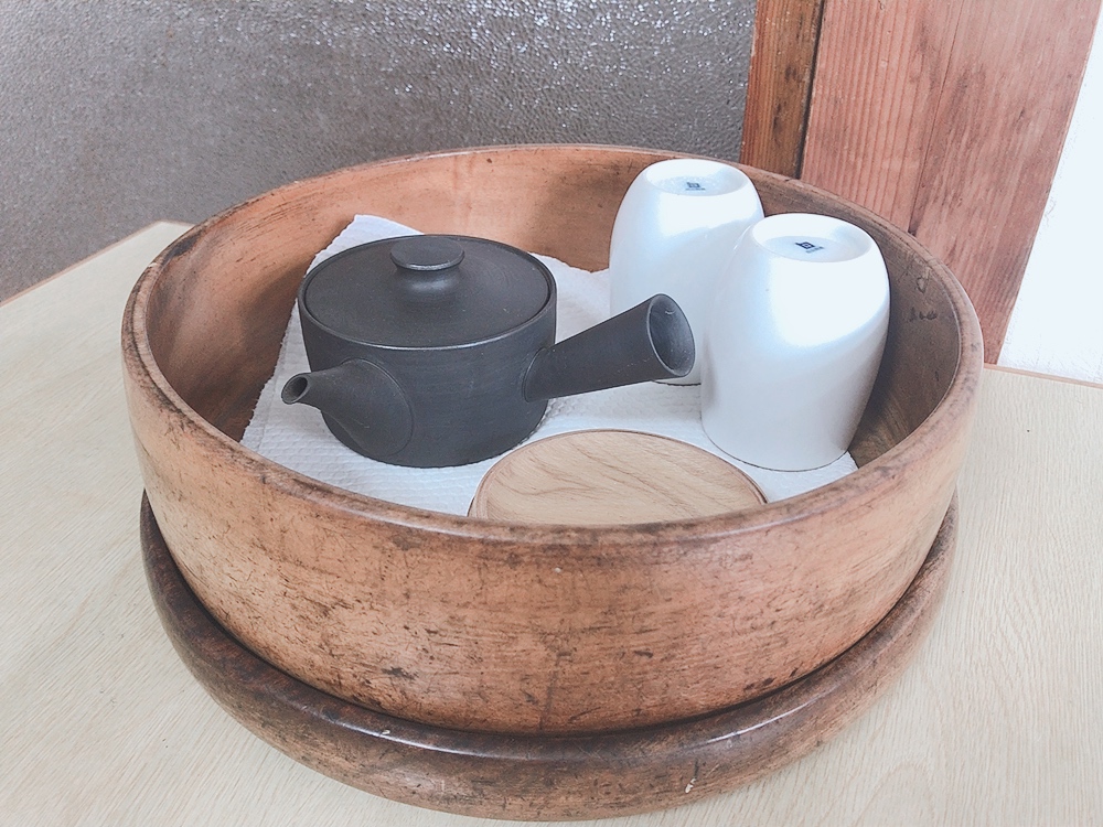 栗の木の茶びつ - 住んで暮らして片付けて