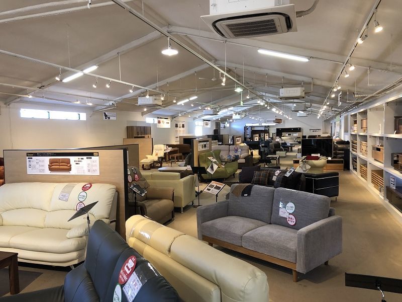家具の総合商社、大川市の「関家具」