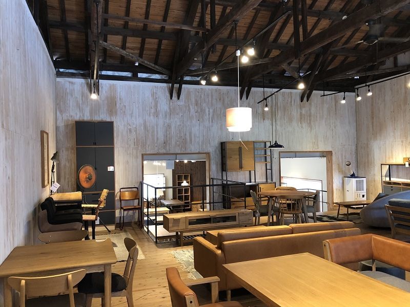 家具の総合商社、大川市の「関家具」