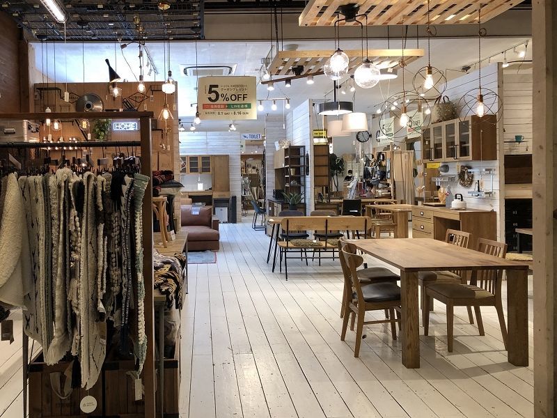 家具の総合商社、大川市の「関家具」