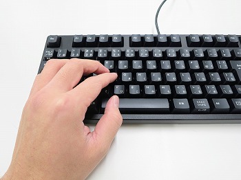 FILCOのキーボード「Majestouch2赤軸」を購入。キーが軽いので腱鞘炎が