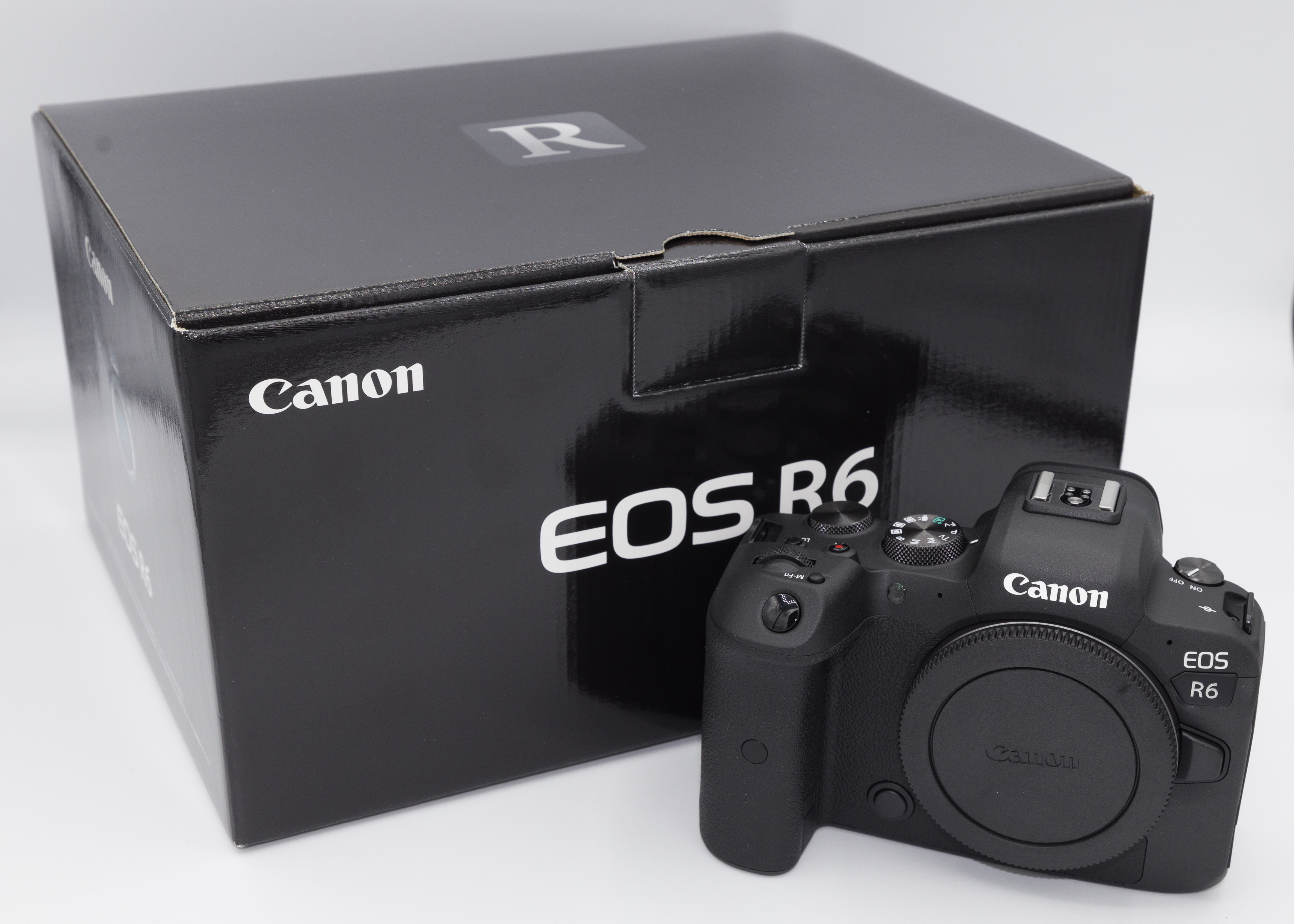 Canon EOS R6 ミラーレス一眼 フルサイズ 値下げ不可 Canon EOS R6 ミラーレス一眼 フルサイズ 値下げ不可 キヤノン、フル