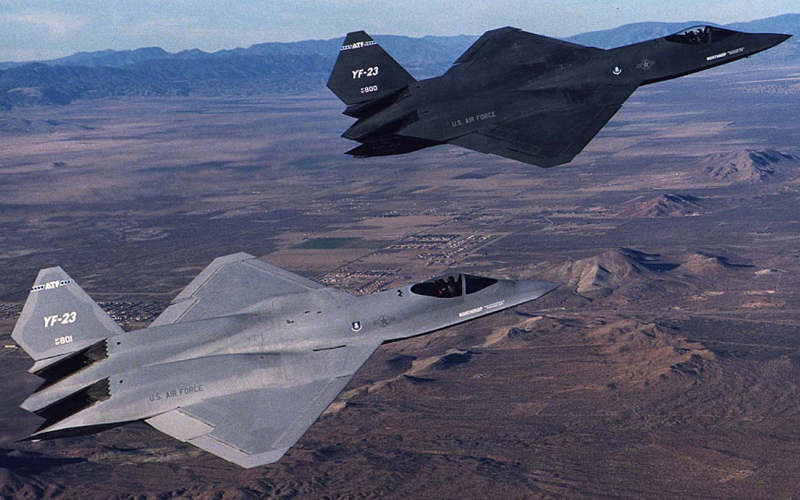 とこしえに横たわる黒衣の美女、YF-23