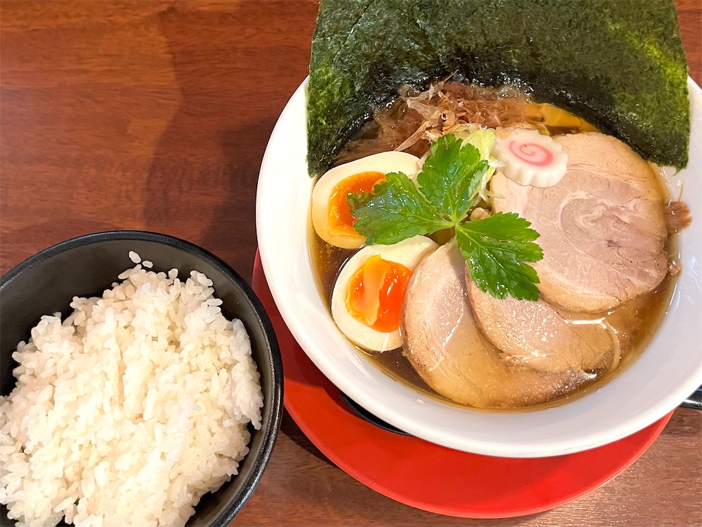 NOODLE BAR オクト(ヌードルバル オクト)』⑤「[特製]鰹と比内地鶏の