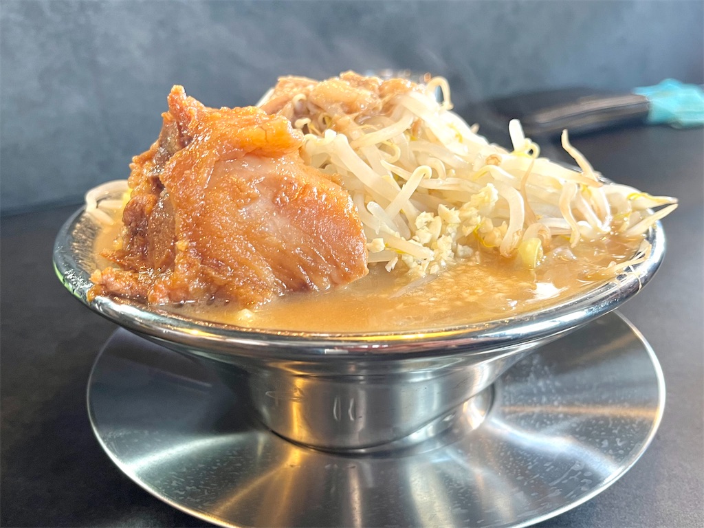 RAMEN HITONI YASASHIKU(人にやさしく)』「国産豚ラーメン+ヤサイ」24年2月末オープン 秋田県秋田市広面 - 主にラーメン日記  by harusakikai@はてな