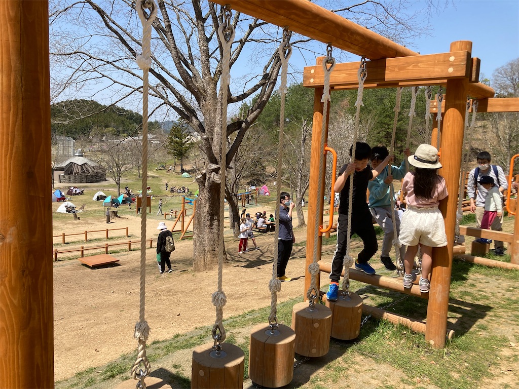 京丹波に新設！無料で遊べるわくわくアスレチックパーク！！春にはお ...