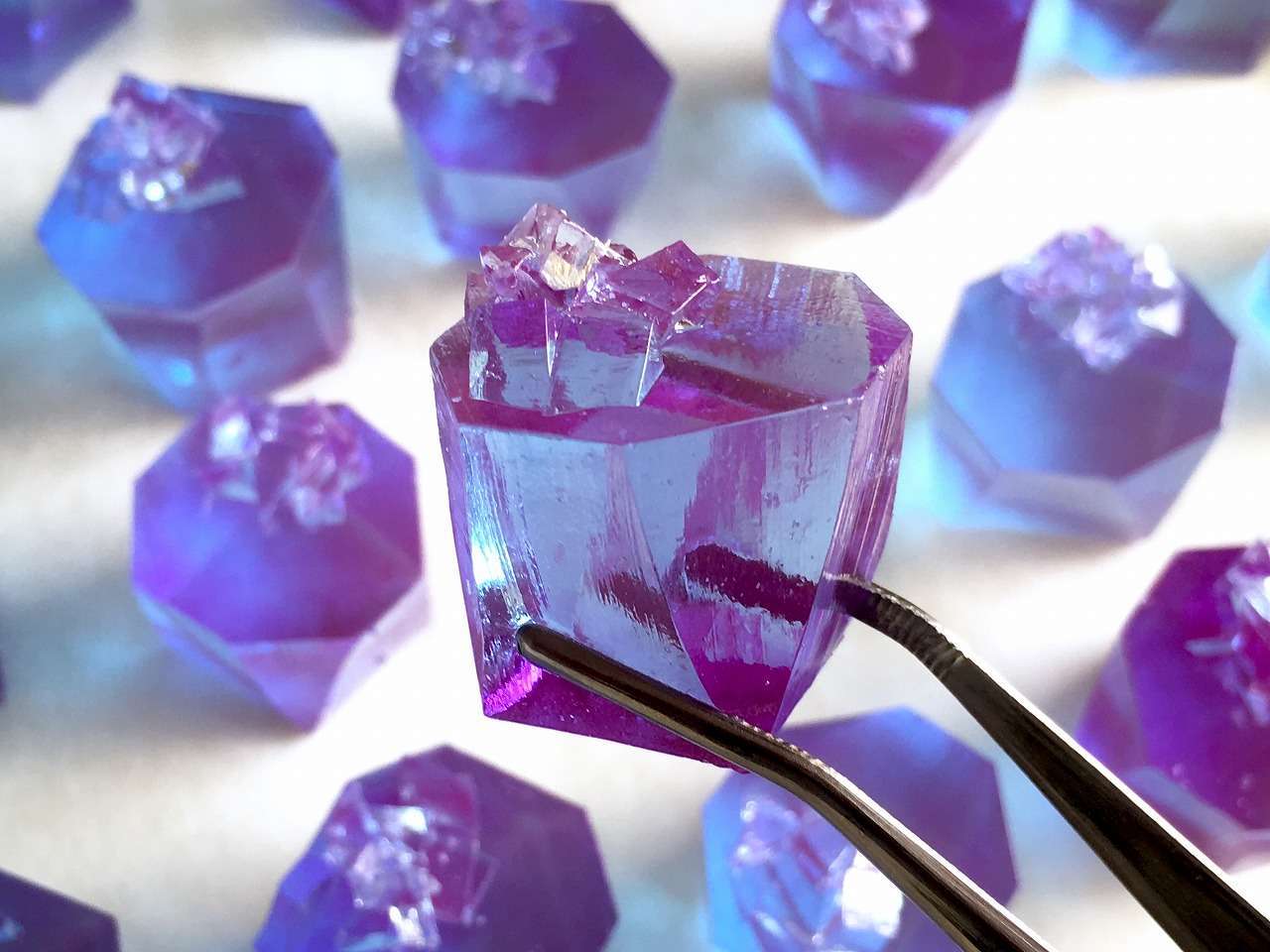 飲食業界経験ゼロだった主婦が設立1年で累計2万人購入の大ヒット。鉱物