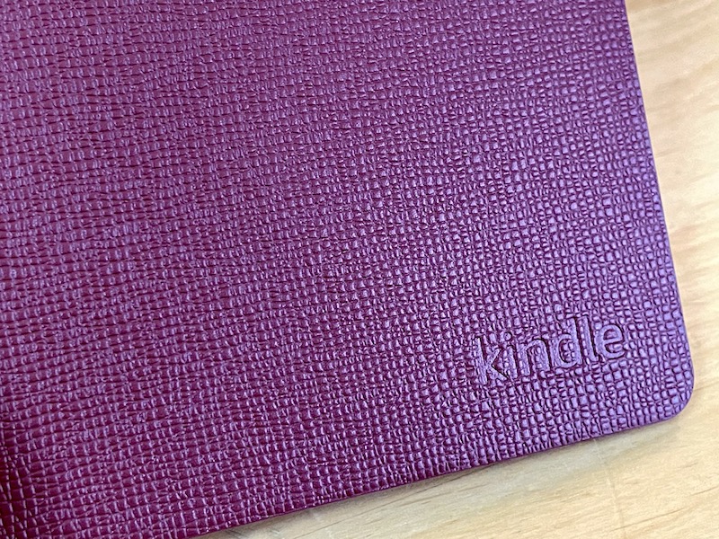Kindle Paperwhite 11世代 8GB 広告なし&純正コルクカバー レビュー】Kindle Paperwhite(第11世代)の純正レザーカバー