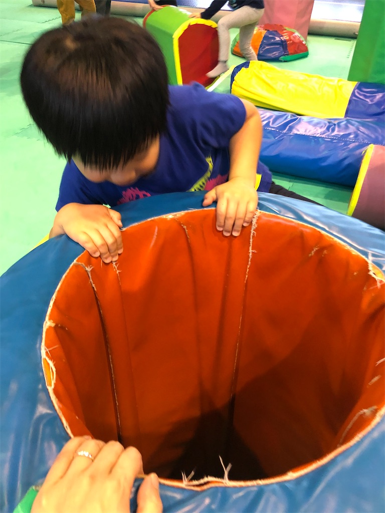 東大阪市の子連れお出かけ ドリーム21 のびのびひろばの土管型マットが地味に人気だと思う はたらく40代ママの 子供と過ごす時間 東大阪市の子連れお出かけ ドリーム21 のびのびひろばの土管型マットが地味に人気だと思う はたらく40代ママの 子供と過ごす時間