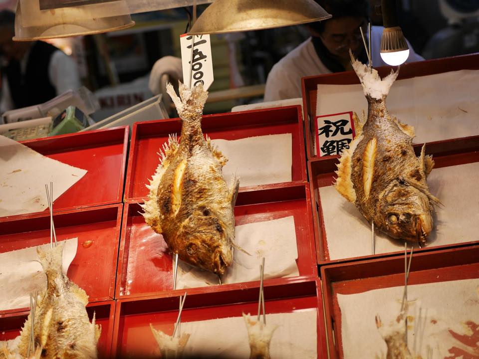 2014年大晦日の風景(錦市場商店街にて) 2014年大晦日の風景(錦市場商店街にて)