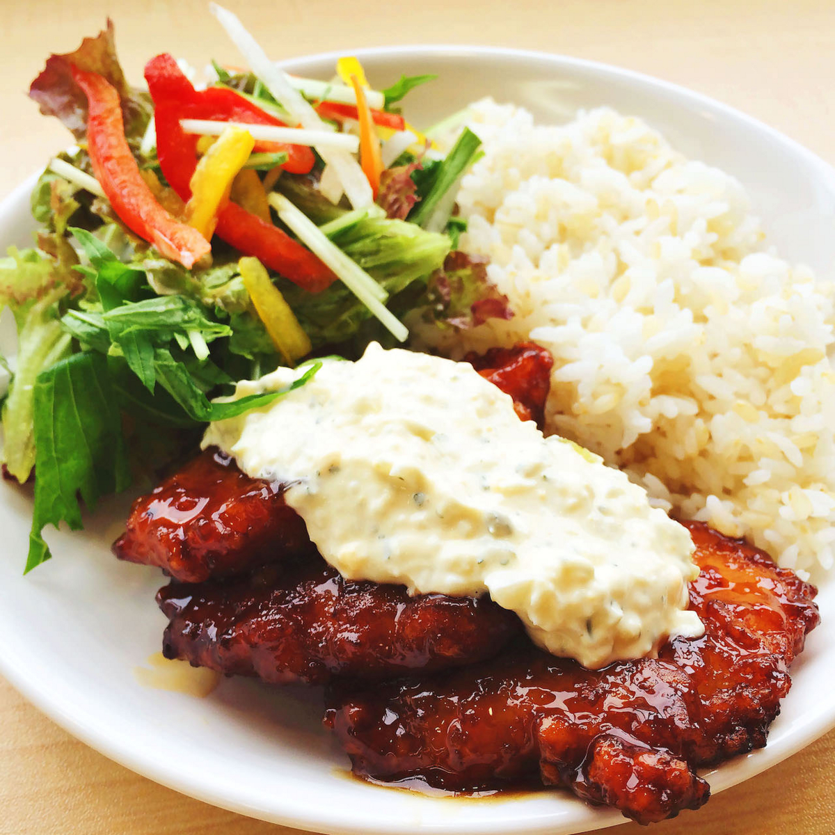 今日のランチ：チキン南蛮