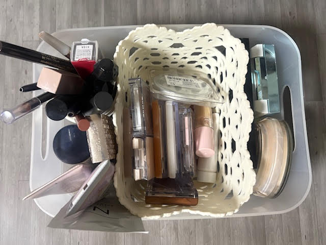 断捨離中☆コスメなど【簡易包装】様 リクエスト 3点 10月15日までお取り置き 今月の断捨離コスメと新入りコスメ - とにログ