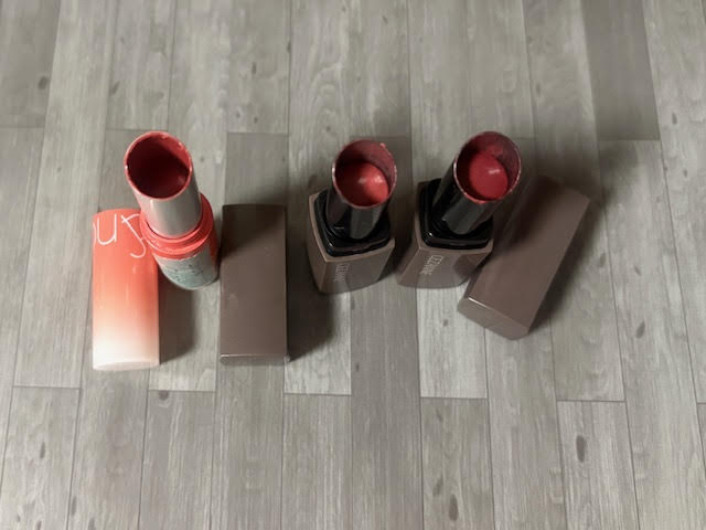 今月の断捨離コスメと新入りコスメ - とにログ