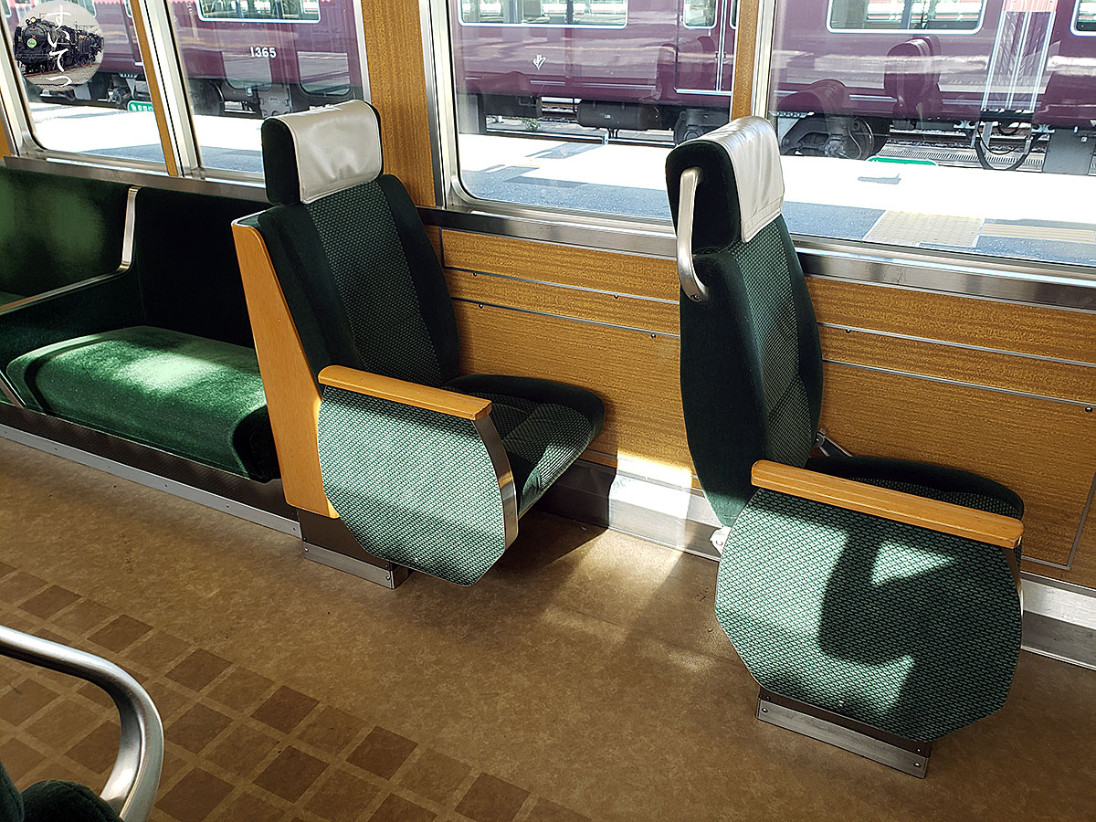 阪急電車：新2300系と嵐山線6300系 車内と座席を観察 - 気ままな 汽車好き