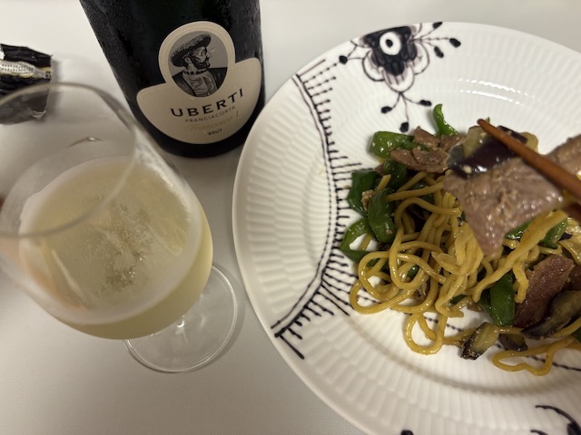 フランチャコルタとジンギスカン焼きそば - はつはるポンのグルメ