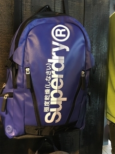 superdryリュック