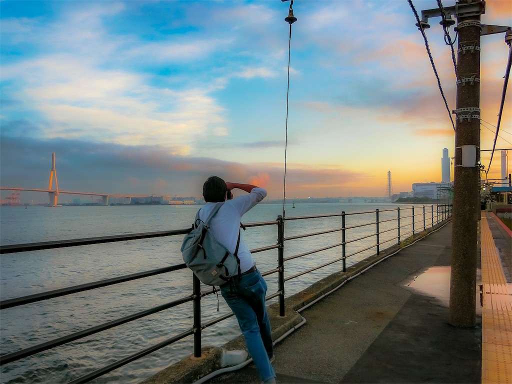 神奈川 海の真横 海芝浦駅に行ってみた 秘境駅 フォトジェニックな旅行log