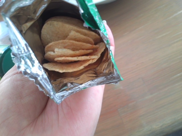 野菜が入ったポテトチップス