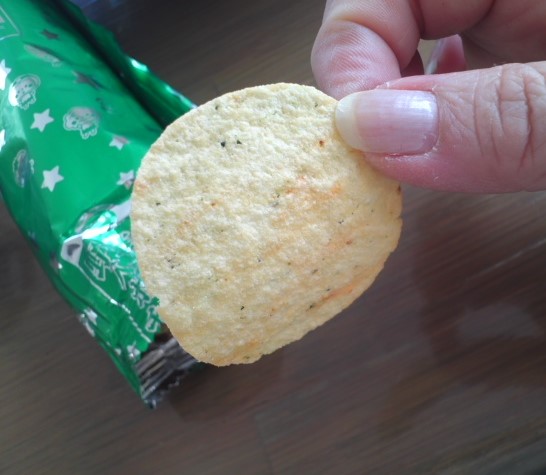 野菜が入ったポテトチップス