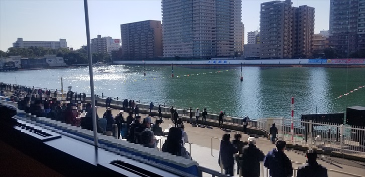 競艇場 室内観覧席