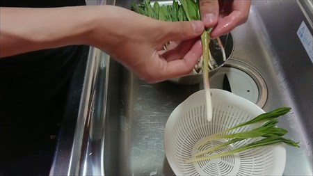 行者にんにく 下処理前①