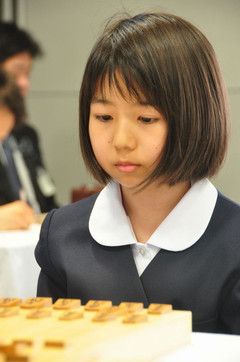 将棋界の新たな星!中七海女流三段を紹介します! - はやのじブロマガ