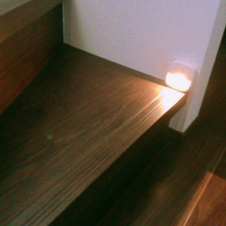 Led人感センサーライト トイレやキッチンへ行くのに廊下や階段が暗い フットライトを試したら快適 早起人 なむう の レビューレビュー Led人感センサーライト トイレやキッチンへ行くのに廊下や階段が暗い フットライトを試したら快適 早起人 なむう の レビューレビュー