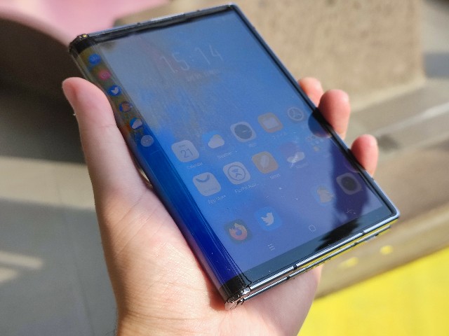 レビュー】折りたたみスマホ「Royole FlexPai2」未来とロマンを
