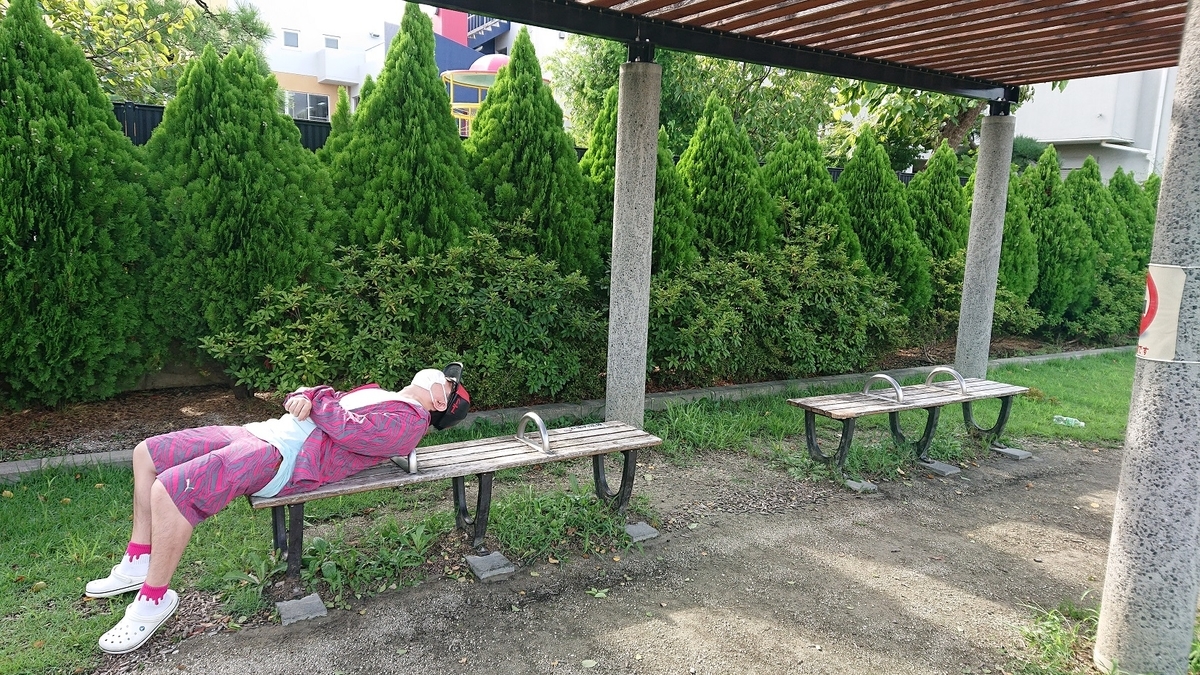 佐野1丁目ゆめ公園のベンチ