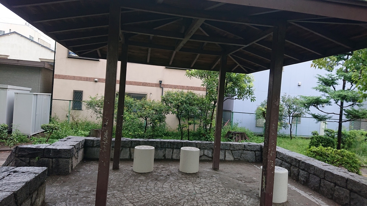若宮公園の屋根付き和室