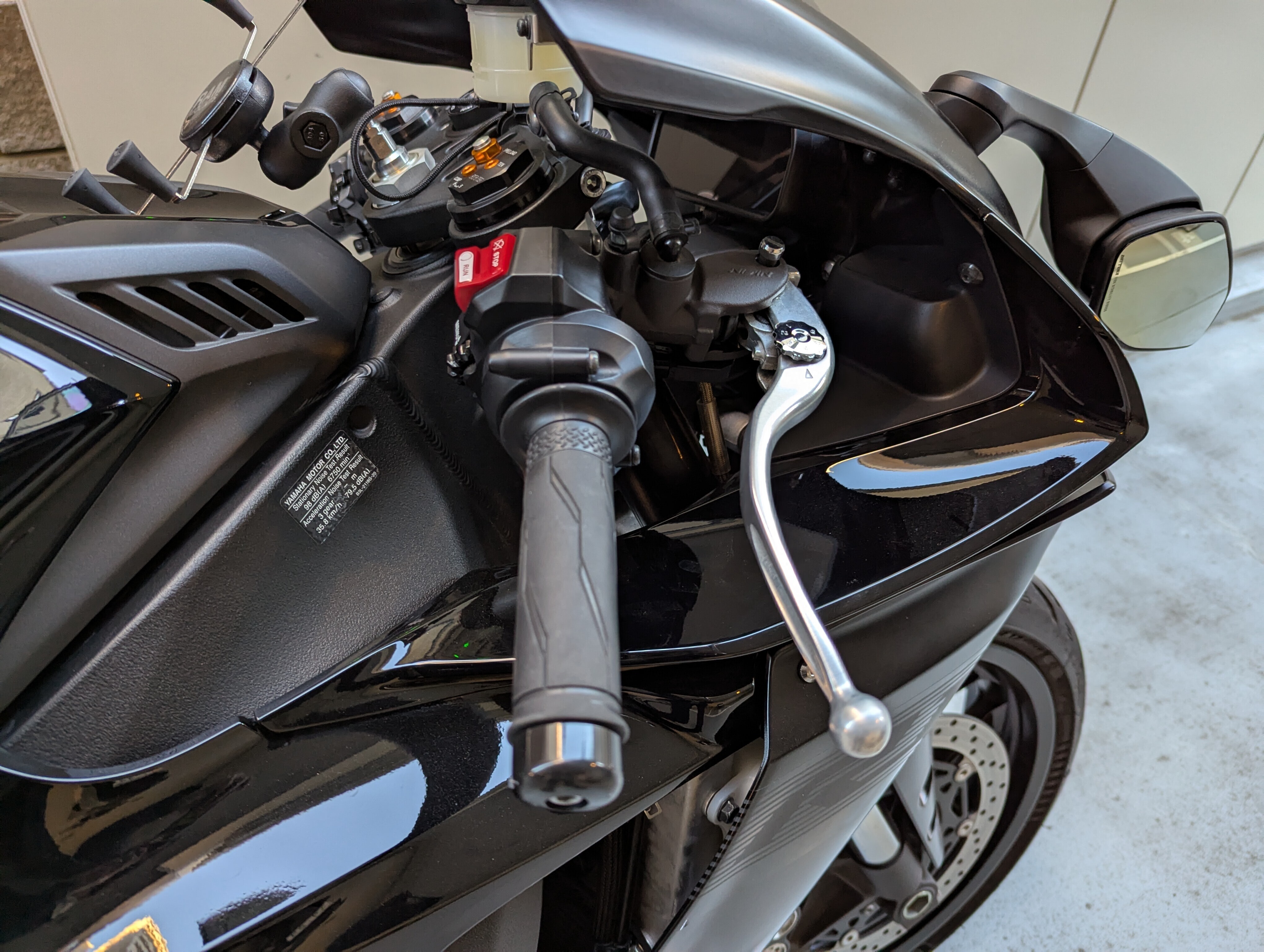 バイク】YZF-R1のレバー交換 - 静かに週末に備えよ