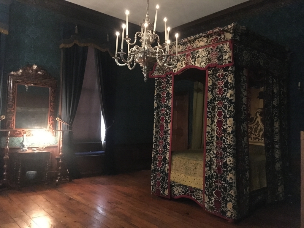 Queen's-bedroom