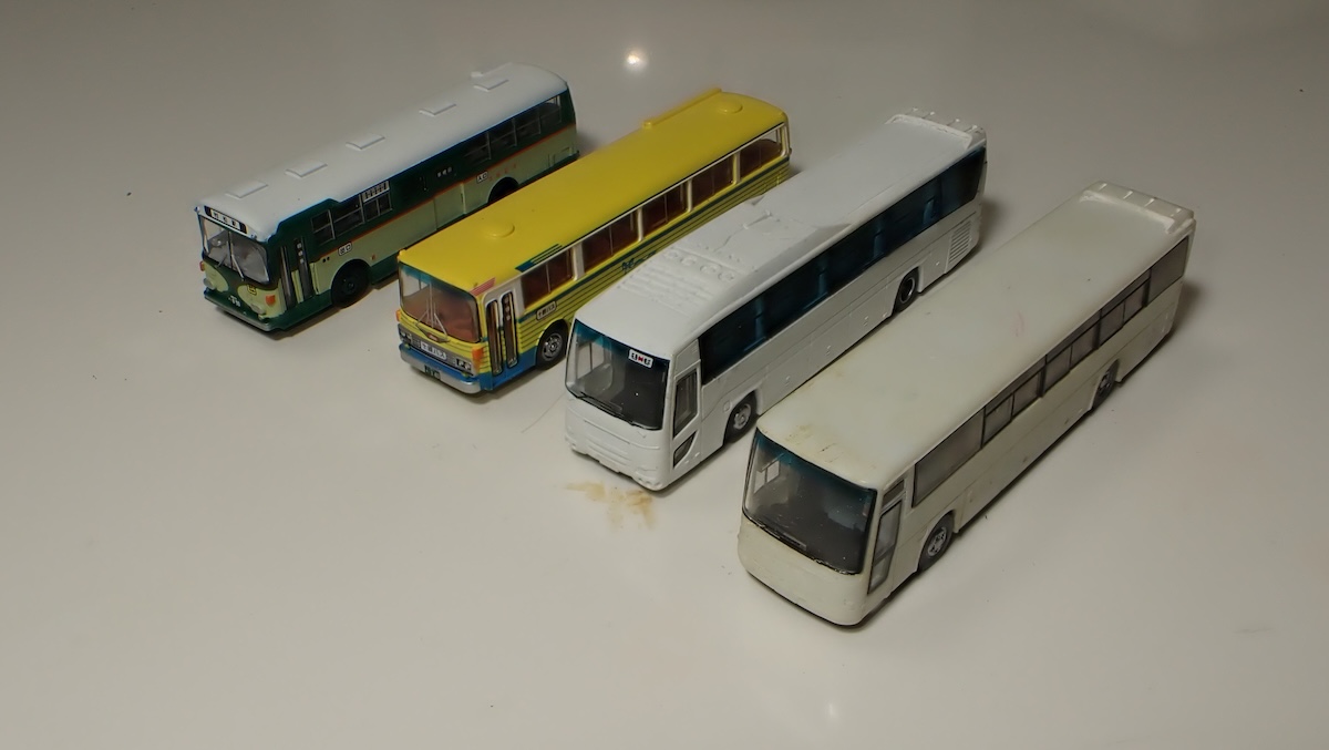 写真は今年のバスコレ加工のベース車両