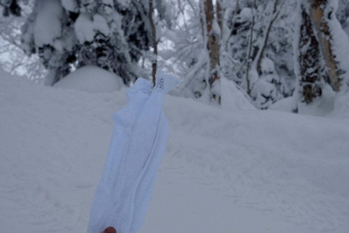 雪の美瑛 吹上露天の湯 タオルが凍結