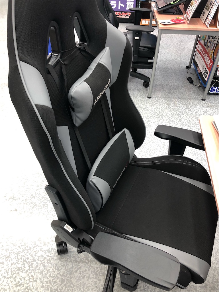 試座】福岡でゲーミングチェア探し（AKRacing、GTRACING