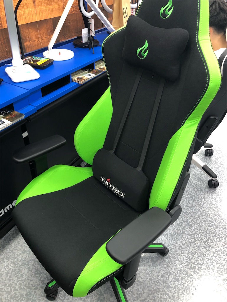 試座】福岡でゲーミングチェア探し（AKRacing、GTRACING
