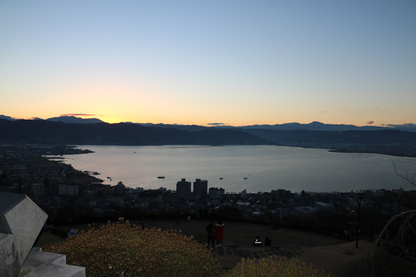 16年最後の夕陽を眺めに 君の名は の聖地 立石展望台へ ヘソで茶をわかす