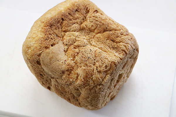 ホームベーカリーで焼いたパン