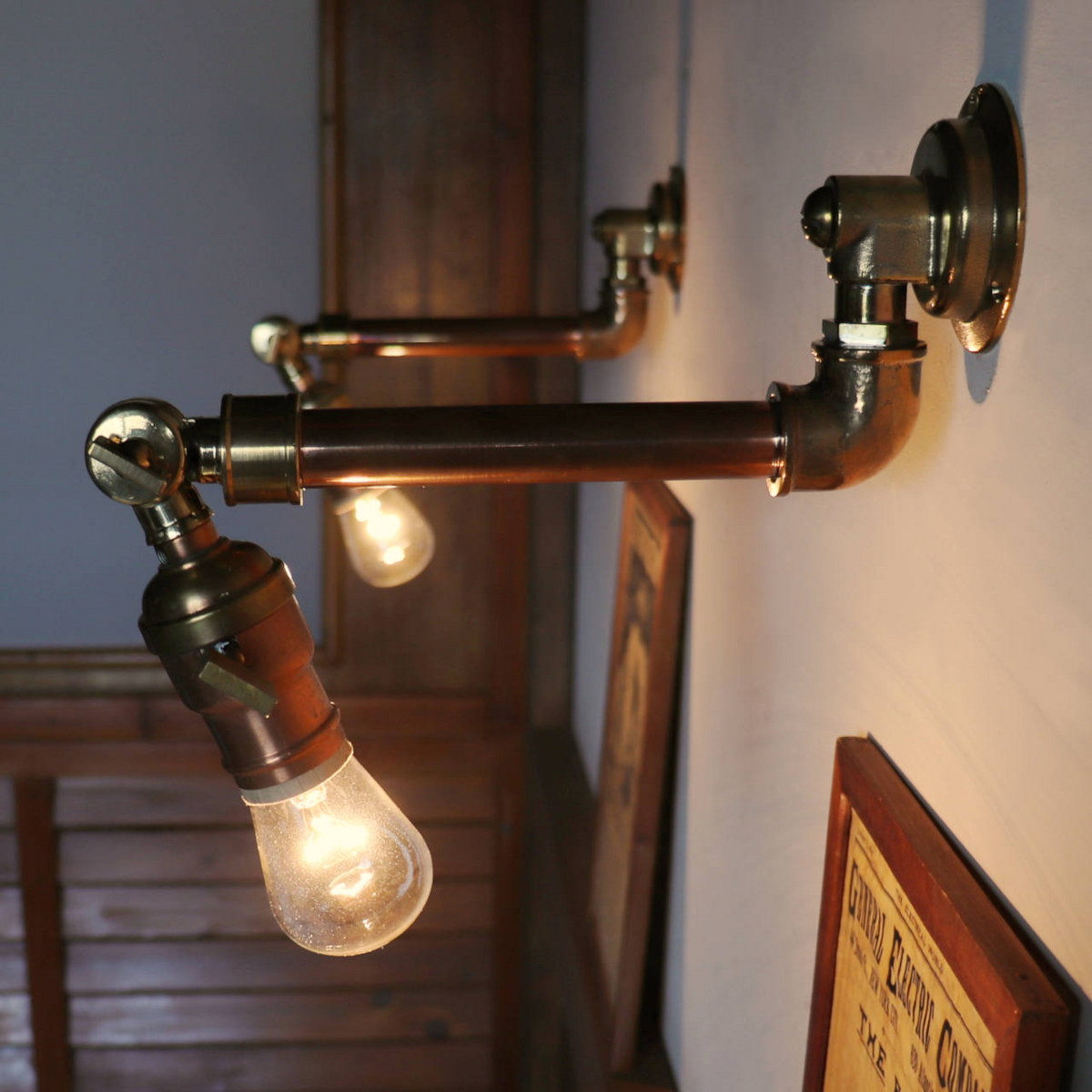 ブラケットライト／真鍮、ガラス、銅製／アンティーク調／壁掛け照明 工業系壁掛け照明｜真鍮製アンティークソケット＆銅製配管