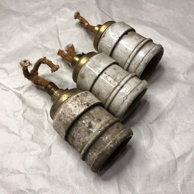 手入れ前の陶器ソケット|USAアンティーク蛇腹ランプ|インダストリアル真鍮製シザーアームブラケットライト壁掛け照明